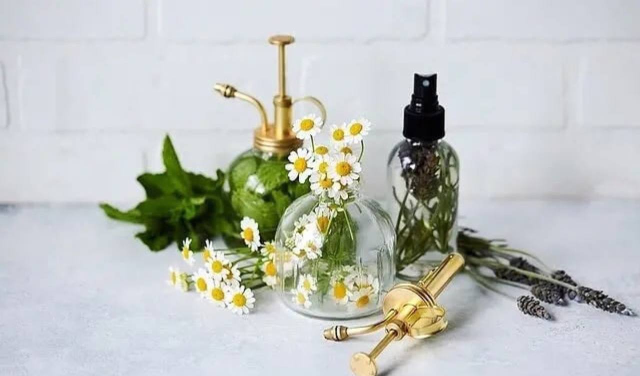 Ružičasti tonik od kamilice za kožu lica